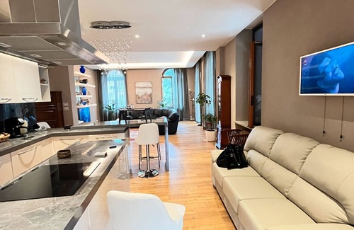 Canale Apartment | Apartment 'Magnifico Roero Relax Three Bedrooms' with Balcony, Wi-Fi and Air Conditioning