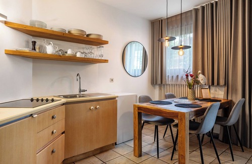 Schenna Apartment | Apartment 'Mair In Schenna C' with Shared Terrace and Wi-Fi