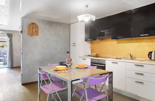 Cogne Apartment | Apartment 'Maison De La Musique' with Mountain View, Shared Terrace and Wi-Fi