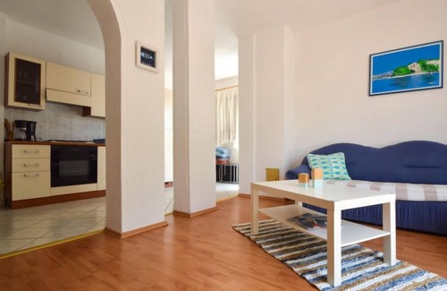 Obrovac Apartment | Apartment Mara by Interhome