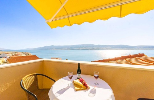 Zubovici Apartment | Apartment Marva 2 with sea view and free air conditioning