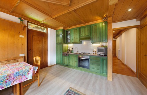 Vodo Cadore Apartment | Apartment 'Michaela A Vinigo' with Mountain View, Private Terrace and Wi-Fi