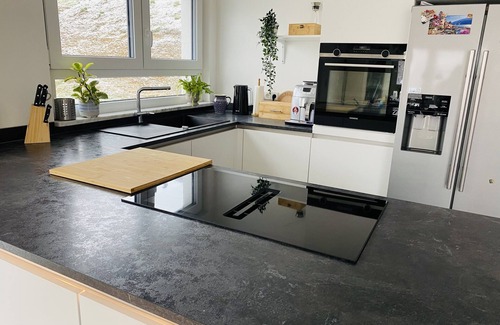 Unterleinleiter Apartment | Apartment 'Mira' with Mountain View, Private Terrace and Wi-Fi