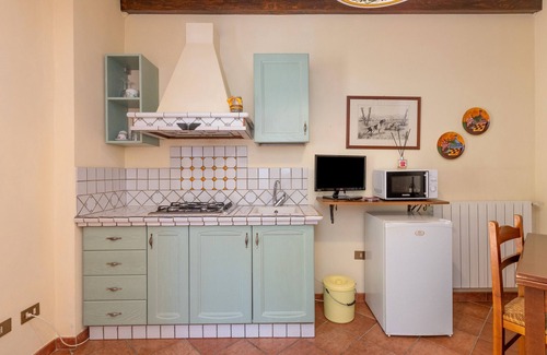 Livorno Apartment | Apartment 'Mirtillo' with Shared Pool, Wi-Fi and Air Conditioning