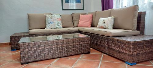 El Guincho Apartment | Apartment mit kleiner Innenhof-Terrasse im mediterranen Stil