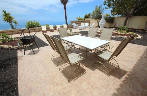 Chio Apartment | Apartment Mit Terrasse, Pool Und Garten