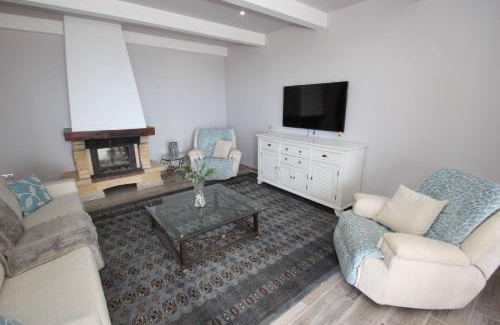 Chio Apartment | Apartment Mit Terrasse, Pool Und Garten