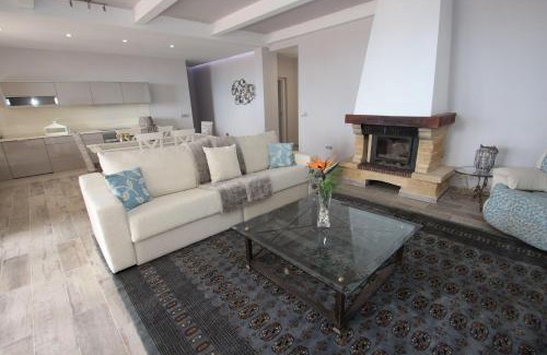 Chio Apartment | Apartment Mit Terrasse, Pool Und Garten