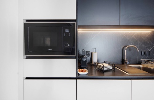 Aveiro Apartment | Apartment 'Morgado Granja Luxury Suites' with Private Garden, Wi-Fi and Air Conditioning