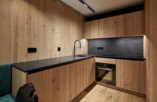 Maranza Apartment | Apartment 'Mountain Lodge Margit' with Private Terrace, Shared Garden and Wi-Fi