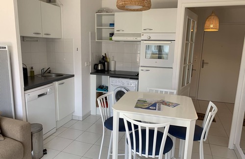 Fort-Mahon-Plage Apartment | Apartment near beach with parking and balcony