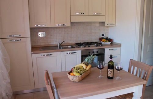 Puntone Apartment | Apartment near the sea with private outside space, Air Conditioning,Wi-Fi.MV