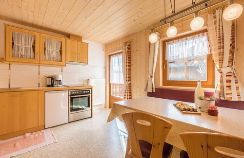 Prateria Apartment | Apartment 'Obermarhof Apt Maraberg' with Mountain View, Shared Garden and Wi-Fi