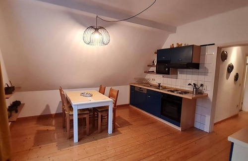 Halbs Apartment | Apartment Ollywood Hills, 1 bedroom, shower, WC, - Ferienwohnungen Ollywood