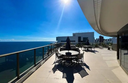 Ondina Apartment | Apartment on the Ondina waterfront with exclusive access to the beach.