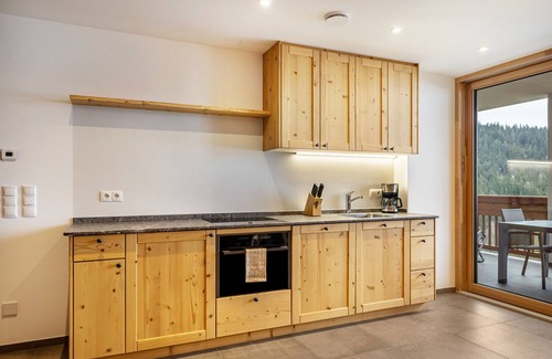 Meltina Apartment | Apartment 'Parliflhof Salten' with Mountain View, Shared Garden and Wi-Fi