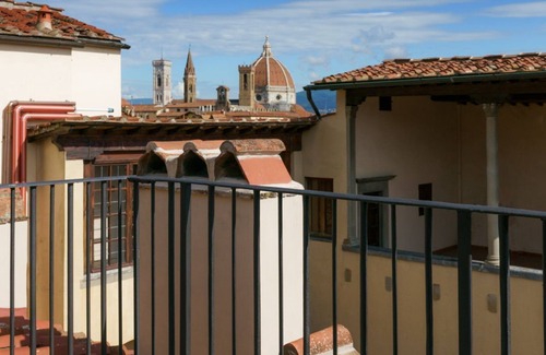 Santa Croce Villa | Apartment Petrarca - Four Bedroom Villa, Sleeps 10