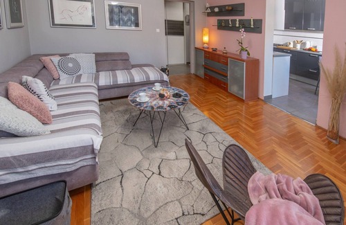 Pula Apartment | Apartment Point
