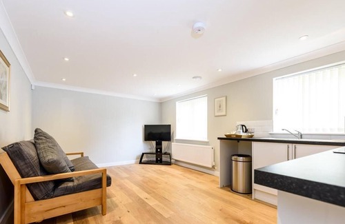 Norwich Apartment | Apartment- Private Bathroom-Street View-D