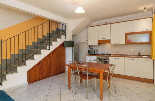 Suvereto Apartment | Apartment "Pugnitello" with Terrace, Shared Pool & Wi-Fi