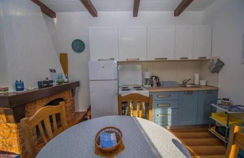 Punta Kriza House | Apartment "Punta Blue" with view of the water