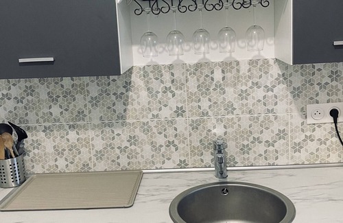 Asnieres-sur-Seine Apartment | Apartment 'Résidence Etoile' with Wi-Fi