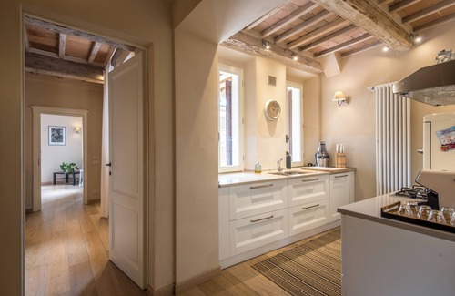 Radicondoli Apartment | Apartment "Radicondoli House" with Balcony & Wi-Fi