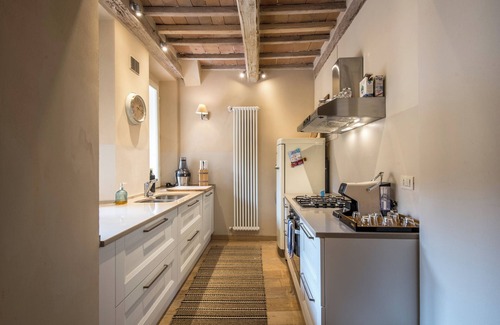 Radicondoli Apartment | Apartment "Radicondoli House" with Balcony & Wi-Fi