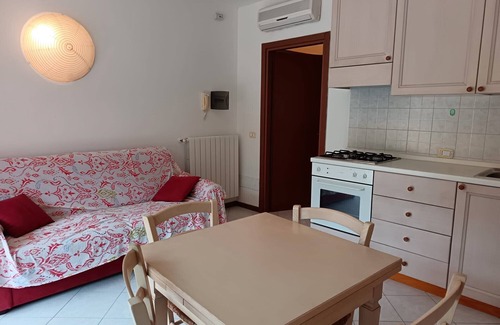 Punta Ala Apartment | Apartment 'Rex Lo Scoglietto - Bilocale 15' with Communal Pool, Wi-Fi and Air Conditioning