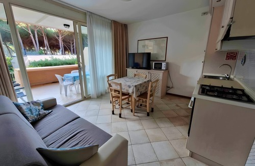 Punta Ala Apartment | Apartment 'Rex Lo Scoglietto - Bilocale 15' with Communal Pool, Wi-Fi and Air Conditioning