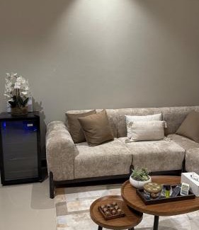 Mizail Apartment | Apartment room and hall private entrance in Al-Malqa neighborhood