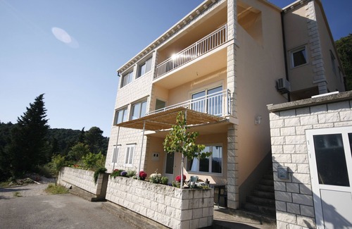 Cove Tri Zala (Zrnovo) Apartment | Apartment Rose Korcula