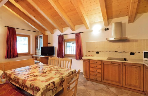 San Rocco Apartment | Apartment 'Rosso Al bait da Giulio' with Mountain View