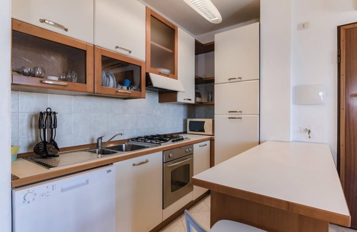 La Pietraia Apartment | Apartment Royal on the Beach with Sea View, A/C, Wi-Fi, Balcony & Terrace