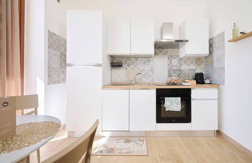 Massa Marittima Apartment | Apartment 'Sara' with Private Terrace, Wi-Fi and Air Conditioning