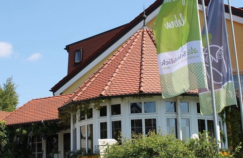Fichtelberg Apartment | Apartment Schneeberg, shower, WC, balcony - WAGNER'S Hotel and Restaurant