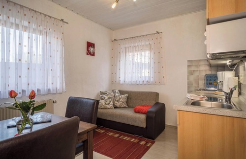 Kressbronn Apartment | Apartment "Schneider" close to Lake Constance with Wi-Fi, Terrace & Garden