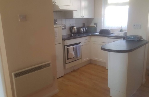 Ventnor Apartment | Apartment Set In Peaceful Secluded Gardens With Magnificent Sea Views