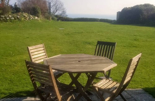 Ventnor Apartment | Apartment Set In Peaceful Secluded Gardens With Magnificent Sea Views