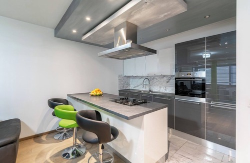 Ratac Apartment | Apartment Simic Near the Beach with garage