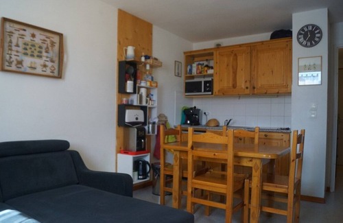 Saint-Jean-d'Arves Apartment | Apartment sleeps 6, 50m from the ski slopes, mountain view