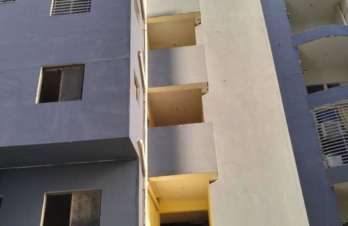 Karachi Apartment | Apartment - Sleeps 2 - Parking - WiFi