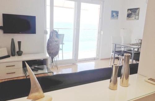 Drasnice Apartment | Apartment Sol - 5m from the sea