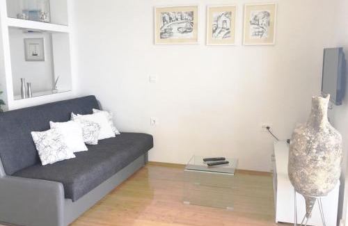 Drasnice Apartment | Apartment Sol - 5m from the sea