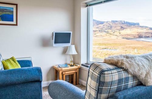 Staffin Apartment | Apartment Solas Alainn Chalet by Interhome