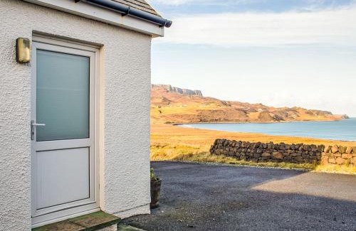Staffin Apartment | Apartment Solas Alainn Chalet by Interhome