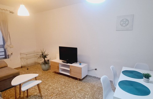 Cadiz Apartment | Apartment "soplos de vida" close to the beach 7 people