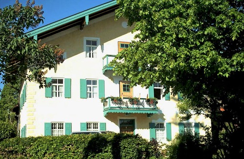 Aschau im Chiemgau Apartment | Apartment Spitzsteinblick 42 sqm living room and bedroom combined on the first floor