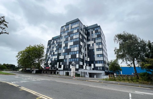 West Bromwich Apartment | Apartment-Standard-Valley view