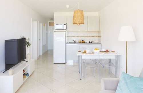 Patalavaca Apartment | Apartment-Standard-Private Bathroom-Mountain view-CAT. 4